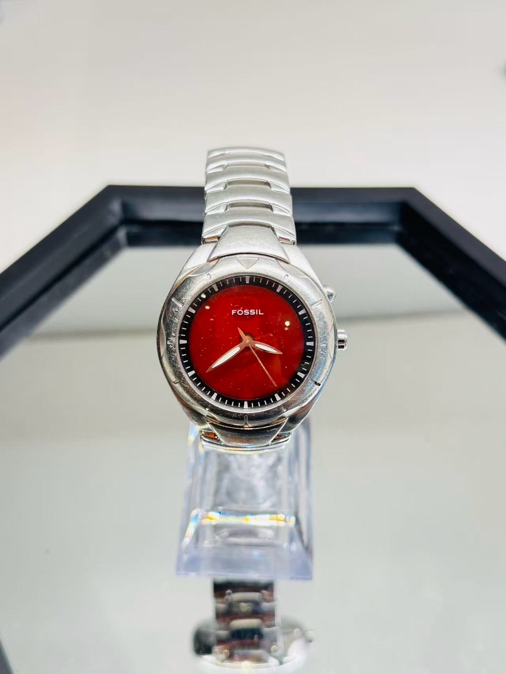 Vintage Fossil Men’s Quartz Watch Red Dial Stainless Steel 39mm New Battery Runs
